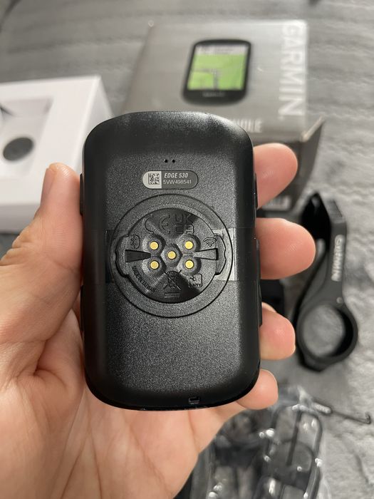 Vand ciclocomputer Garmin Edge 530, pachetul care include si senzorii de viteza si banda de puls