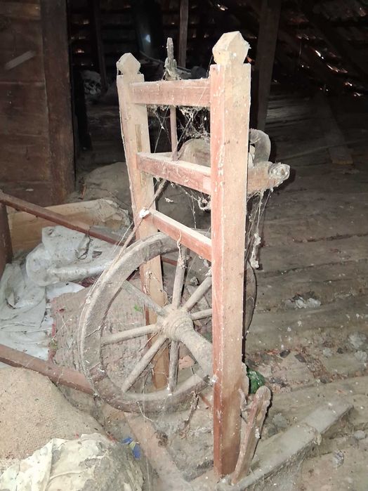 Instrument vechi de lana