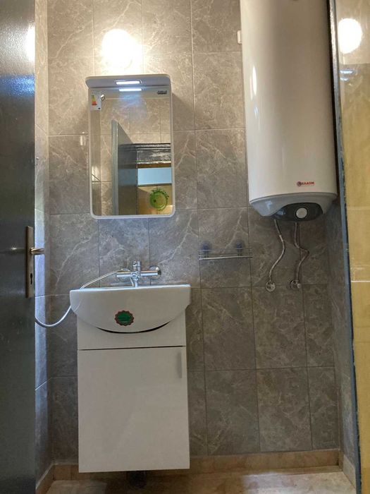 Дава се под наем Тристаен апартамент в Варна, Автогара - 77 кв.м за 510 € - Снимка #12