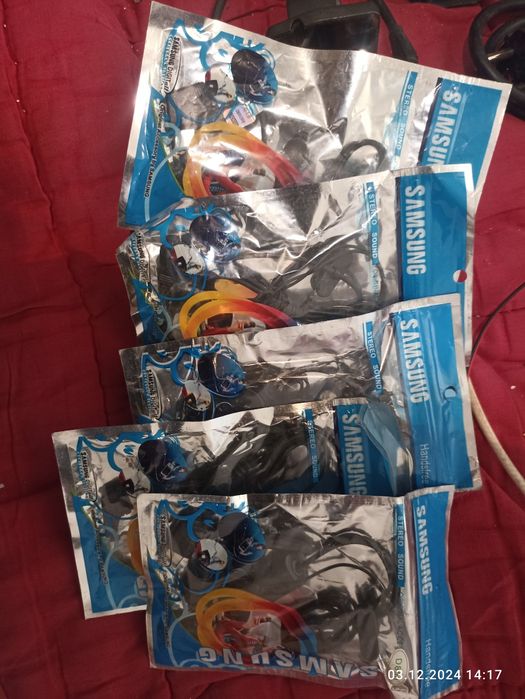 Продам аксессуары  чехлы