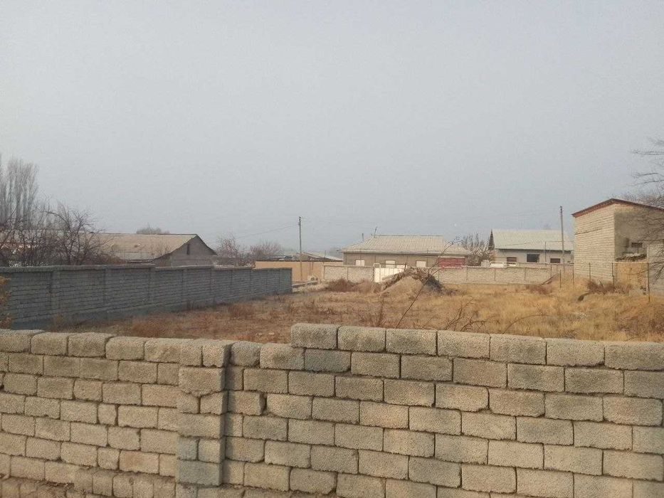 Ер сотилади Янгийул 16 сотих, М-39 йулига 700 метр, 2 га булса булади