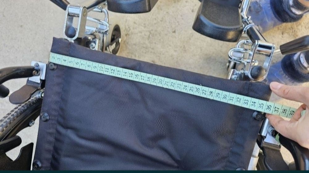 Fotoliu rulant/scaun cu rotile sezut 35 cm pt copii