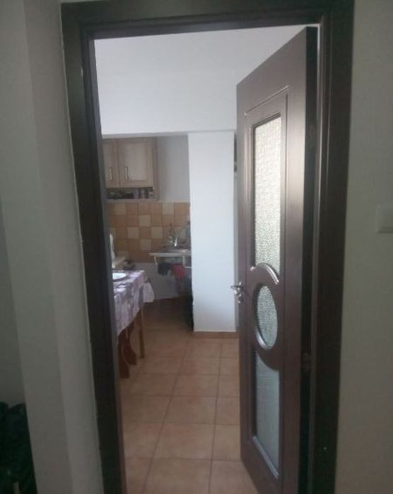 EXCLUSIV Propietar Vand Apartament Bloc Caramida - Razboieni - 2 Camere Decomandat - Centrala Noua Ariston Cupru - Acoperis Tipla (Fara Infiltratii
