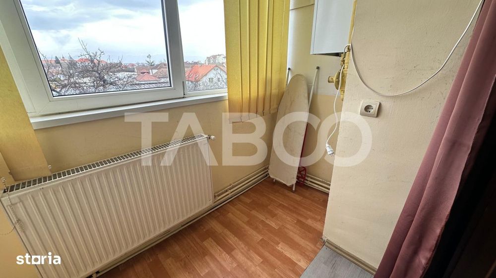 Apartament 3 camere etaj intermediar 2 balcoane zona Terezian Sibiu