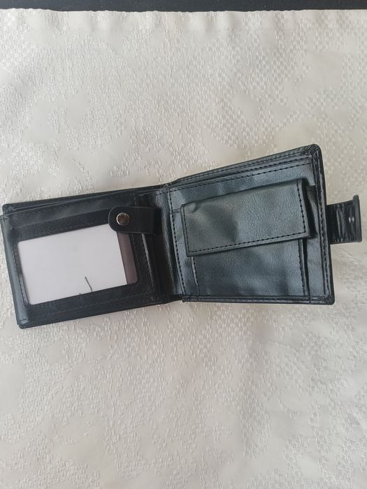 Мъжки кожен портфейл