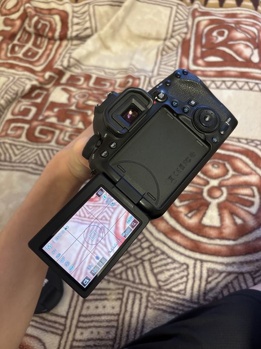 canon 6d mark 2 24-105 L ii