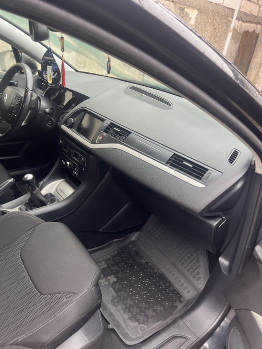 De vanzare  Citroen c5 an fabr. 2014 motor 1.6 hdi 115cp