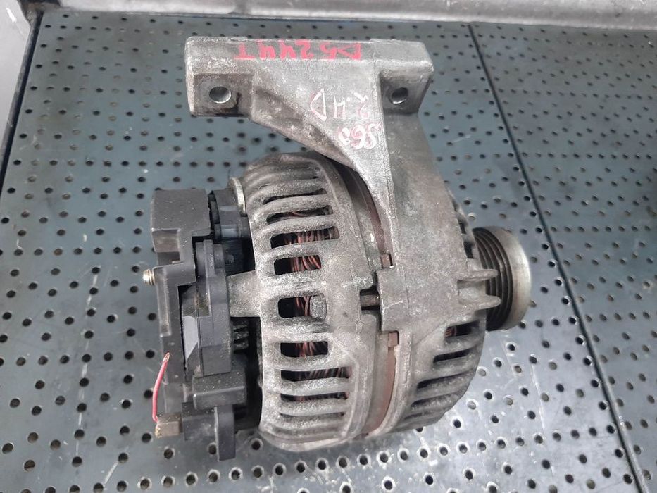 alternator 2.4 d  volvo xc70 v60 v70 s80 s70 v40  s60 8676498 0124525029