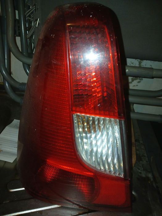 Vand tripla spate stânga dacia Logan 2004