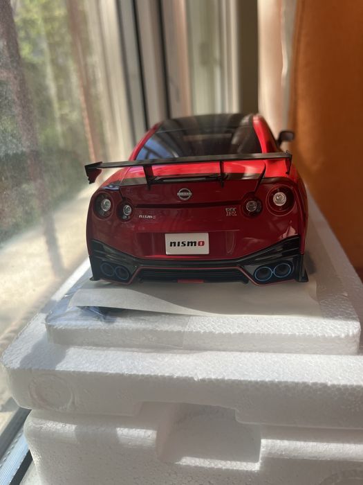 AutoArt Nissan nismo gtr R35 (1:18)