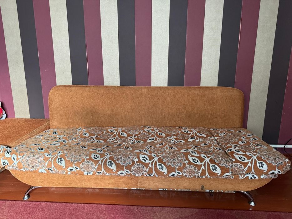 Диван спальны гостины