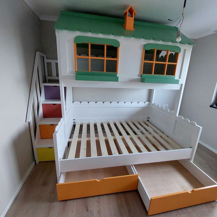 TRANSPORT GRATUIT.Pat tip casuta din lemn masiv. Cod 2808