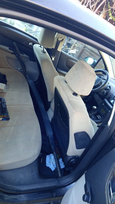 Vând piese Citroen C4 1.6 benzină