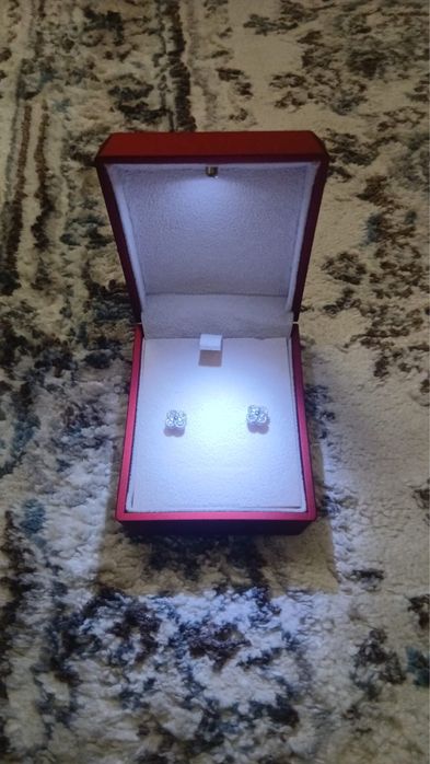 Бриллиант муассанит серьги