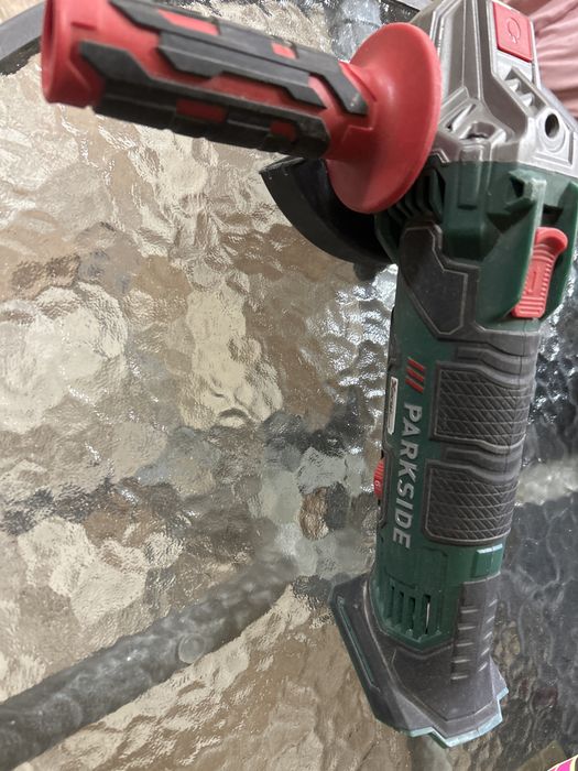 Акумулаторен ъглошлайф parkside