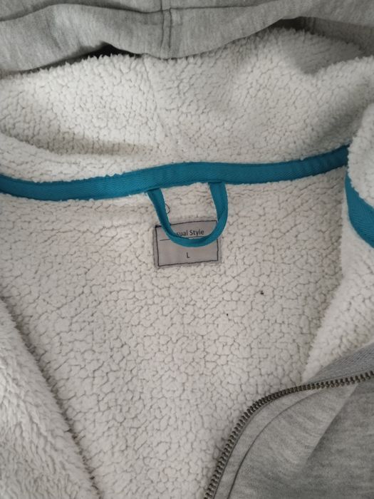 Продам женскую толстовку