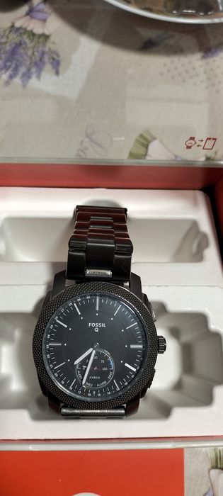 Fossil hibrid nou v/s