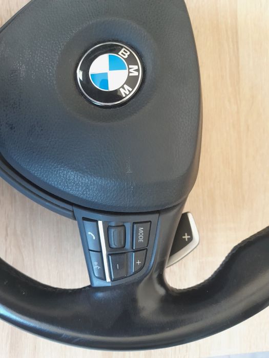 Волан с еърбег за БМВ BMW F10 2011