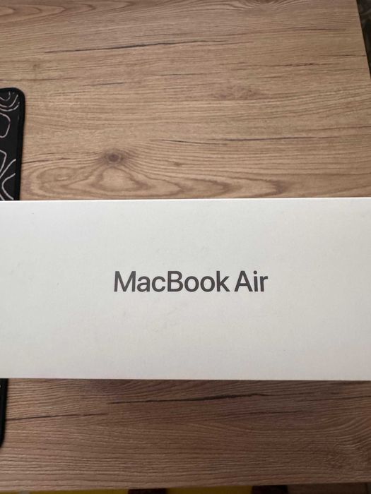 Cutie Apple Macbook Air M1 A2337 / 13inch / 8 GB RAM / 256 SSD