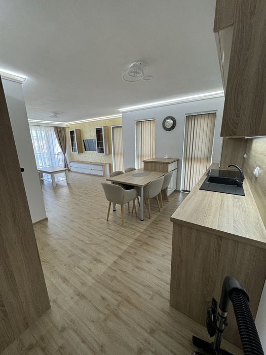 Inchiriez apartament nou cu 2 canere in cartierul River Park