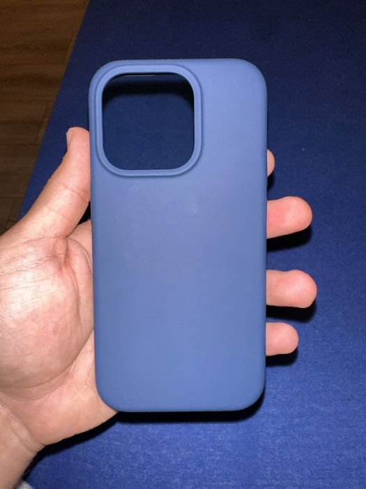 2 Huse compatibile cu iPhone 15 pro