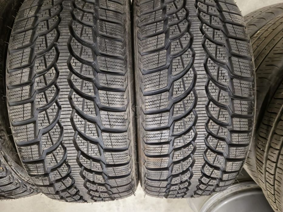 4 anvelope iarna noi Bridgestone 215 45 16