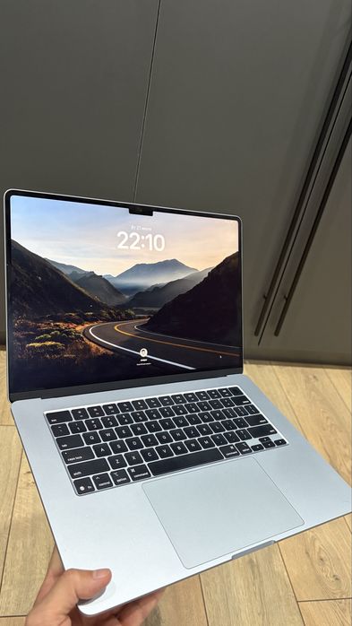 Macbook air 15 16/256 m4