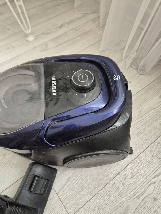 Пылесос Samsung проводной
