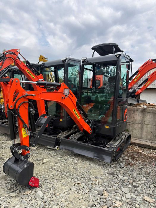 Miniexcavator STX16 cu cabina