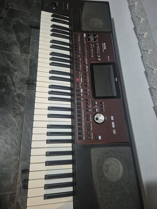 клавир KORG PA 700
