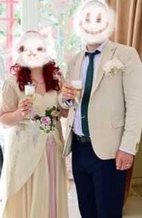 Vând rochie de mireasă, model unicat, pictată manual