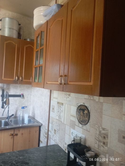 Yakkasaroy tumani Boshliq Mahallasida uy ijaraga beriladi 1*2/5/5