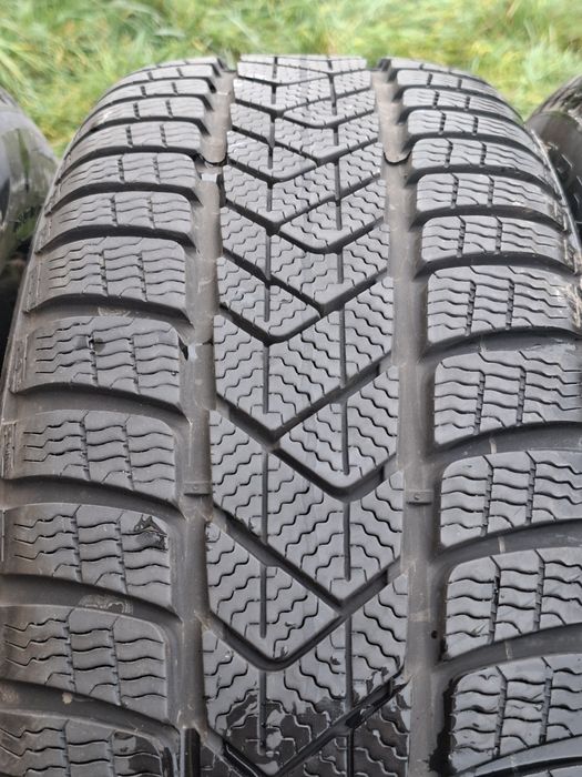 Ser 4 anvelope Pirelli 225 55 17 rsc runflat  dot 2020