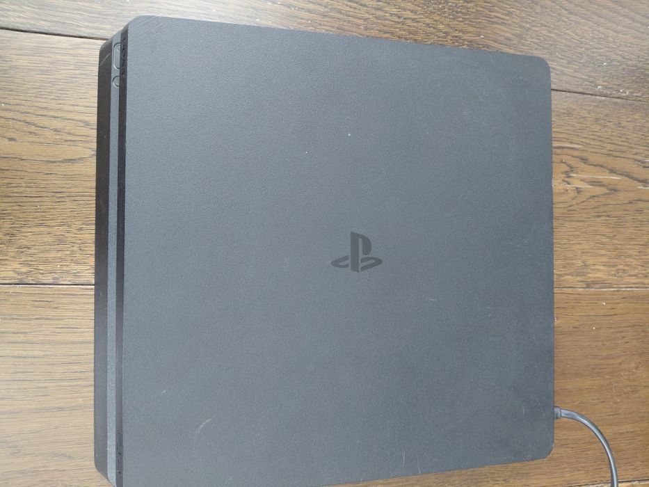 PS4 плейстейшън 4