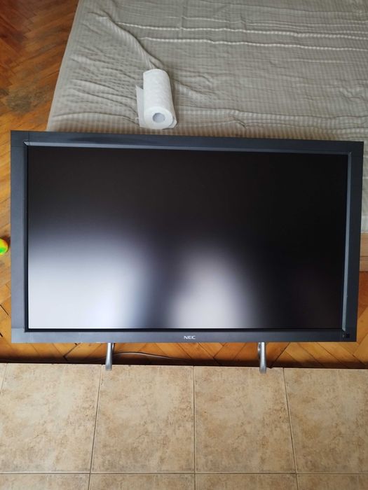 Телевизор монитор NEC,много малко използван