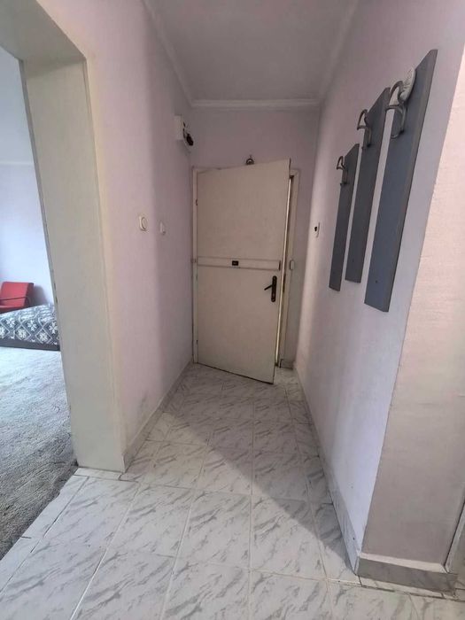 Продава се Двустаен апартамент в Казанлък - 80 кв.м за 750 €/кв.м - Снимка #3