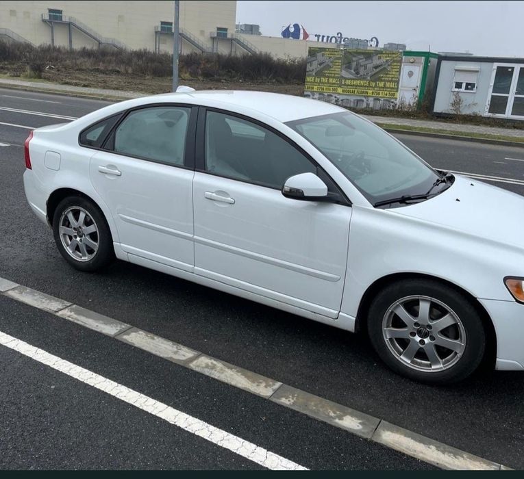 Vând Volvo S40, 1,6 benzină!