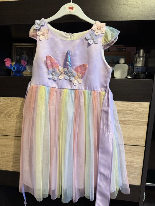 Продаю платье на девочку