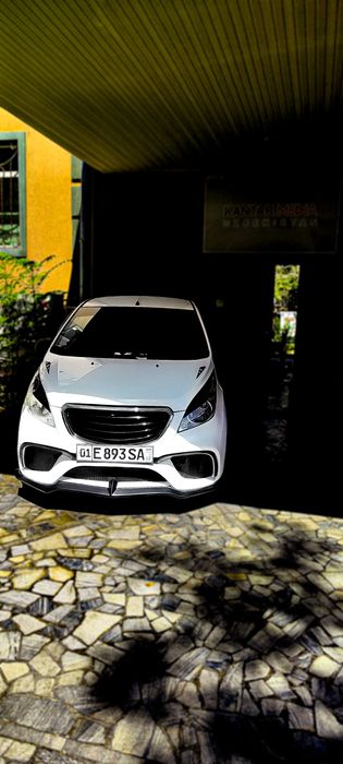 Срочно продаю передний бампер AMG дизайн