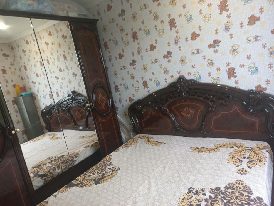 Продам спальный гарнитур