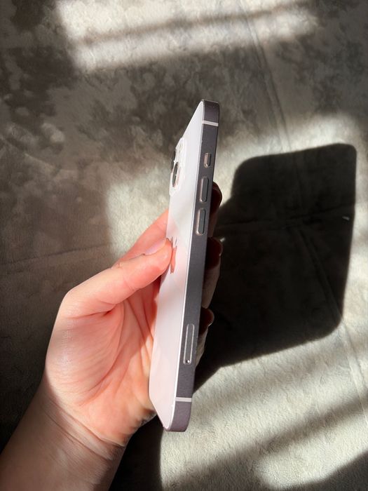 Telefon IPhone 13