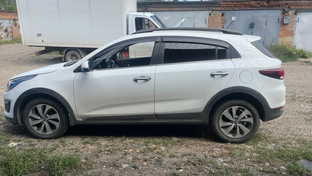 Продам автомобиль  KIA Rio X-Linе