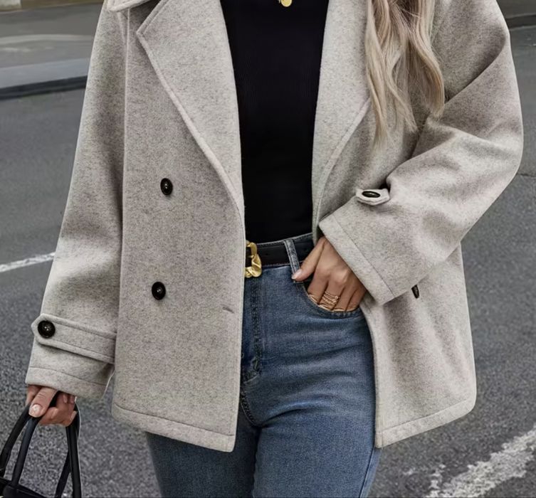 Укороченное пальто в стиле oversize