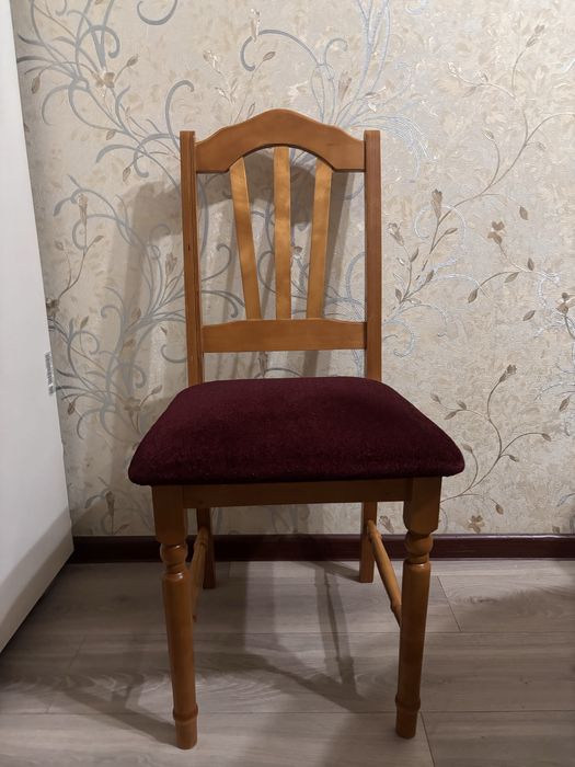Продам стулья ,6 штук
