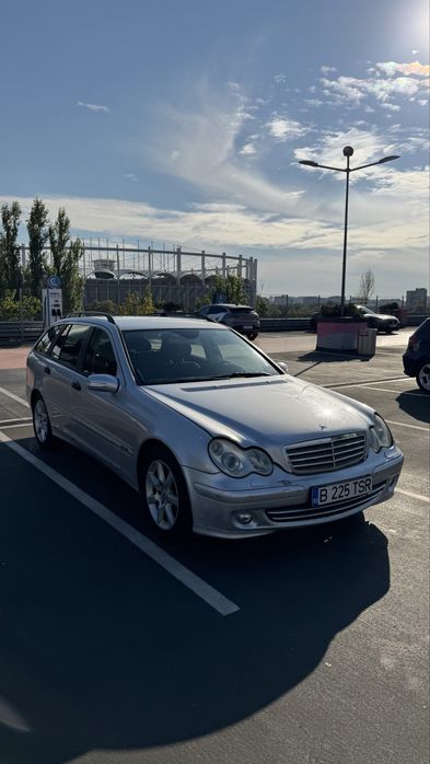 MERCEDES-BENZ C-Class 2005 — imagine 4