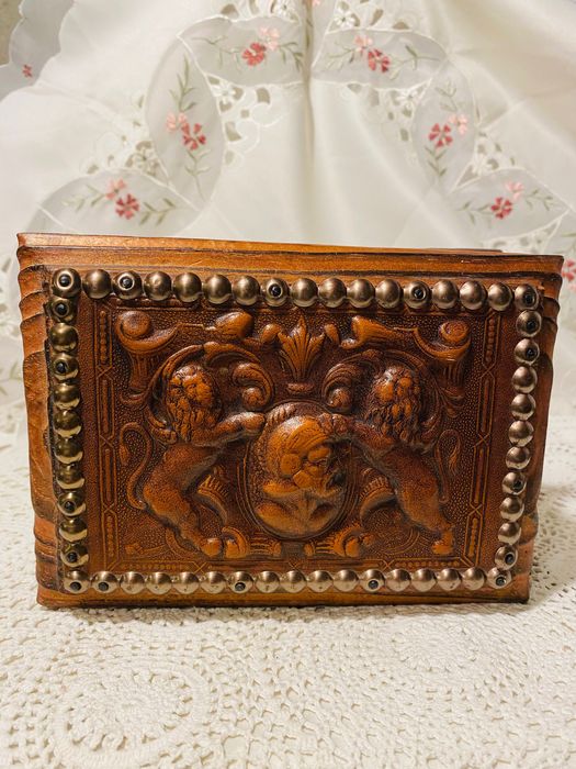 кожена кутия за цигари