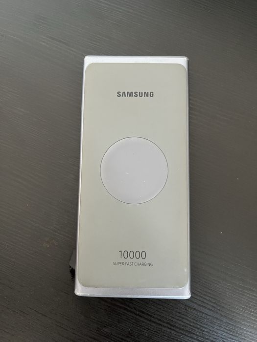 Samsung преносима батерия 10k Ампера