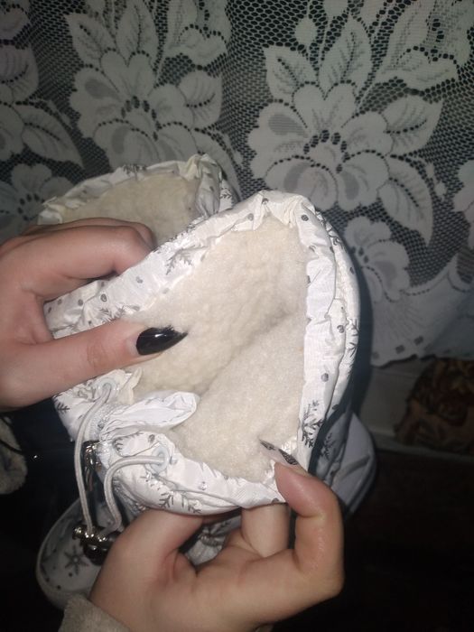 Продам новые дутики