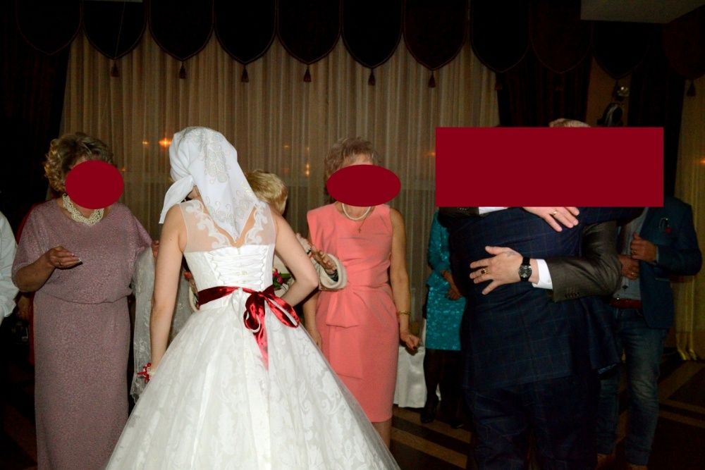 Свадебное платье.