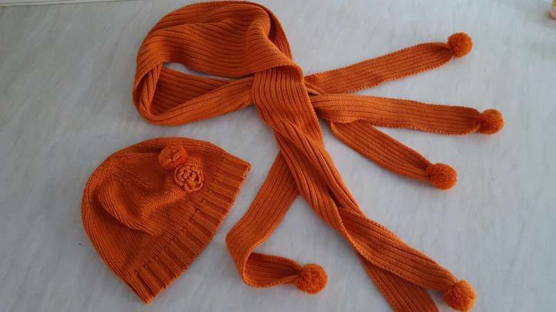 Шапки и шалове за момиче